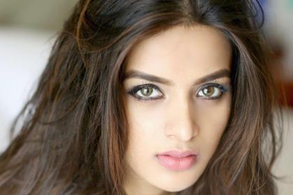 Nidhhi Agerwal