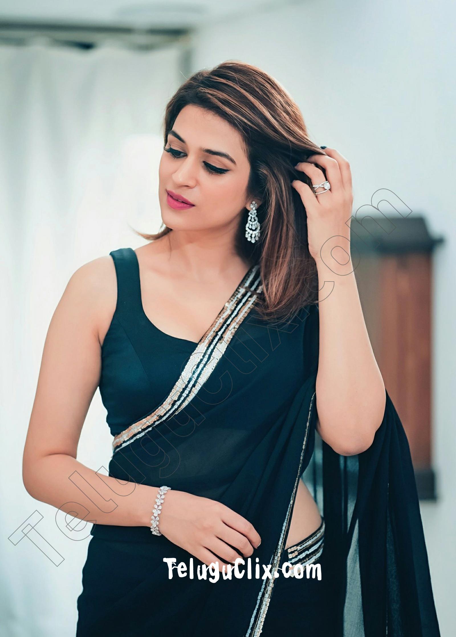 Shraddha Das #240630