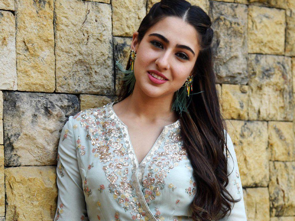 Sara Ali Khan #240495