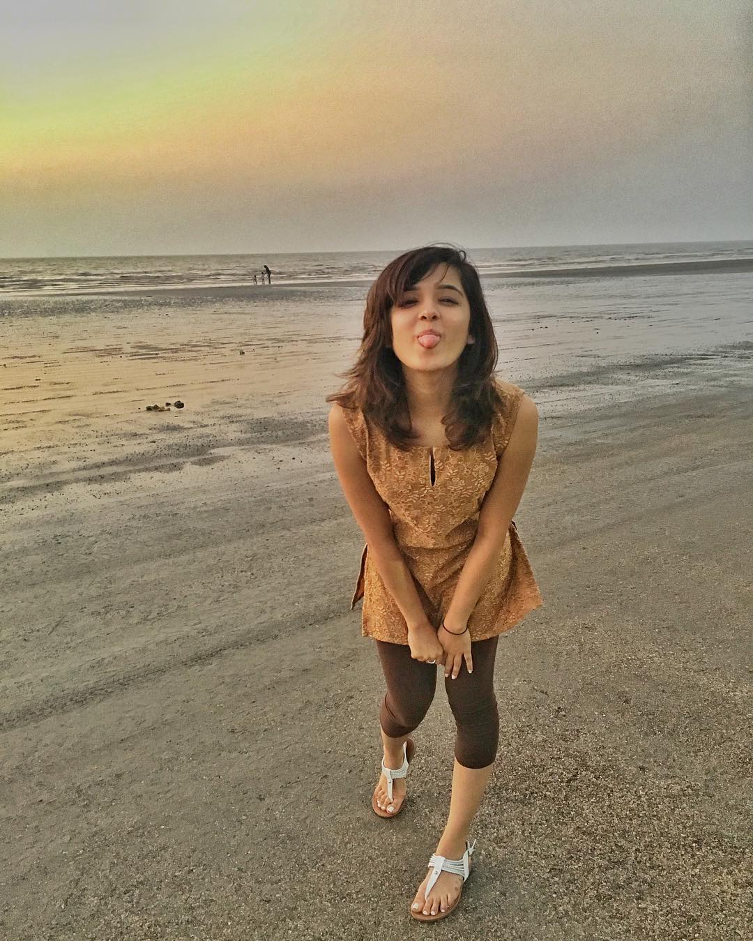 Shirley Setia #240579