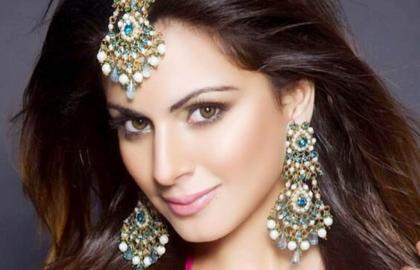 Shraddha Arya photo 240594