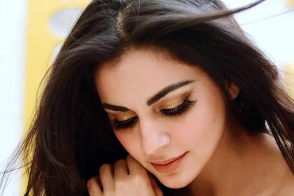 Shraddha Arya photo 240597