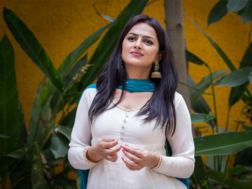 Shraddha Srinath #240695