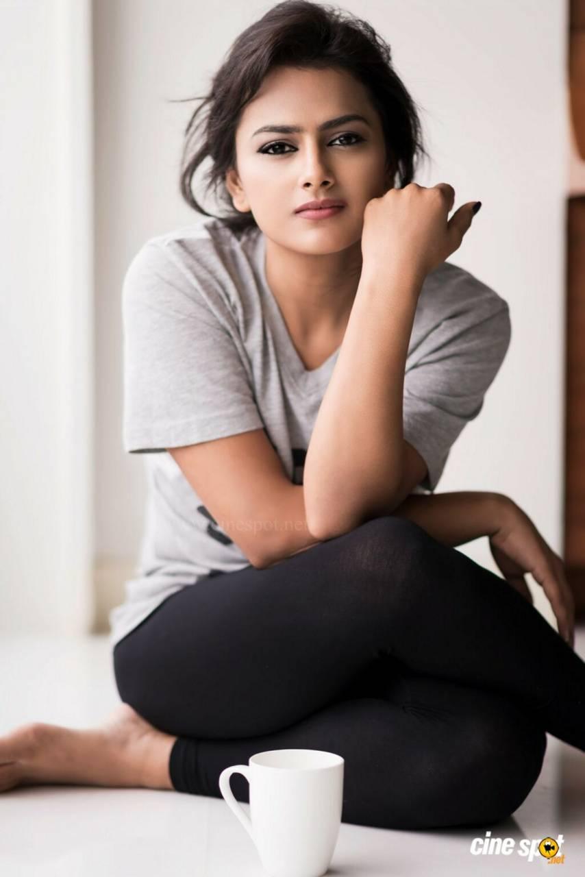 Shraddha Srinath #240698