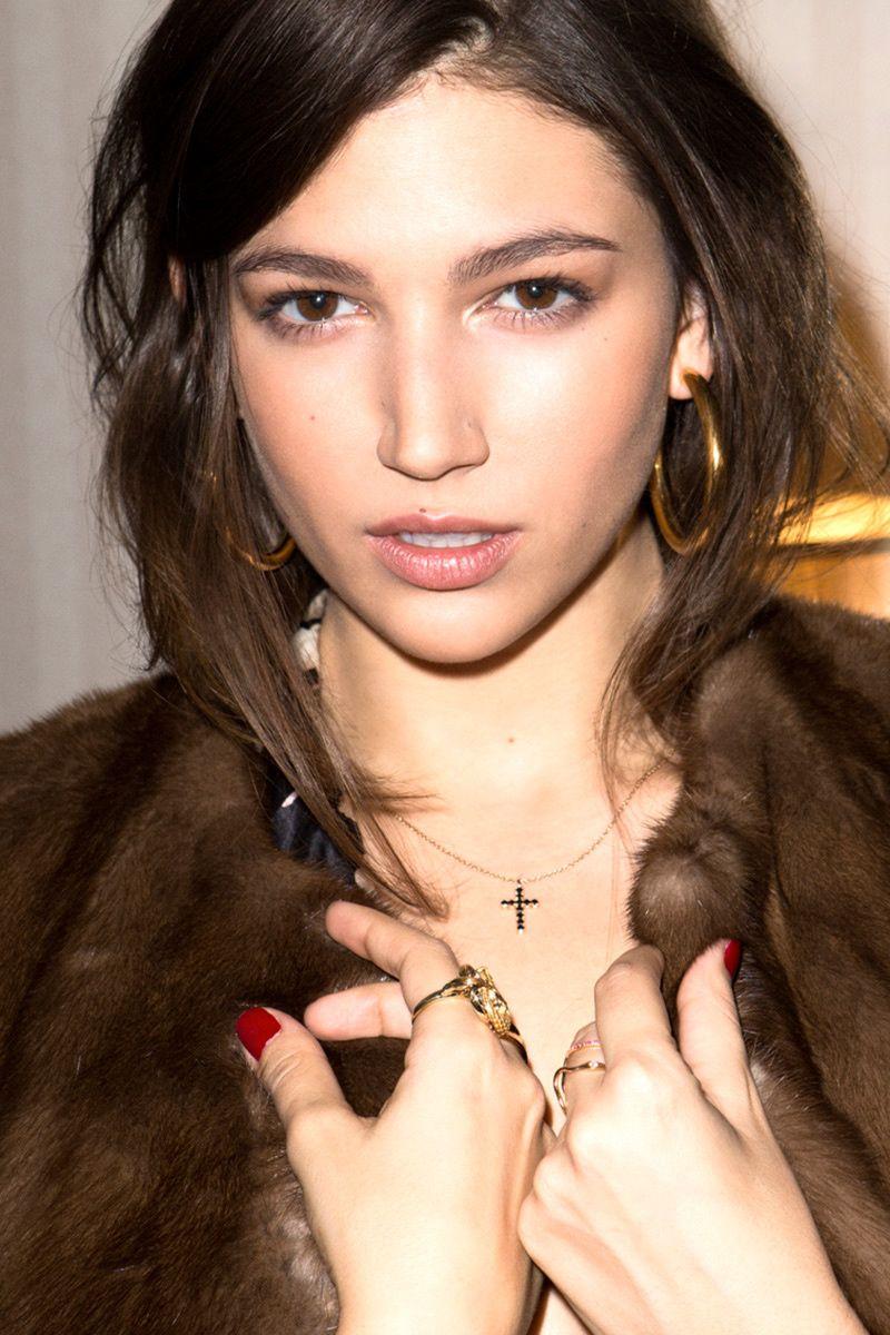 Ursula Corbero #240781