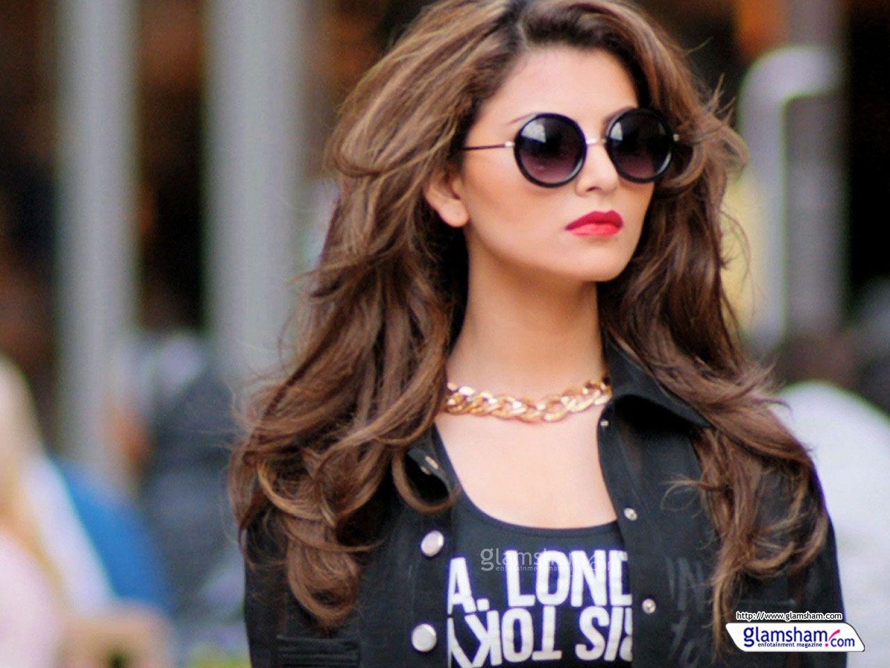 Urvashi Rautela #240819