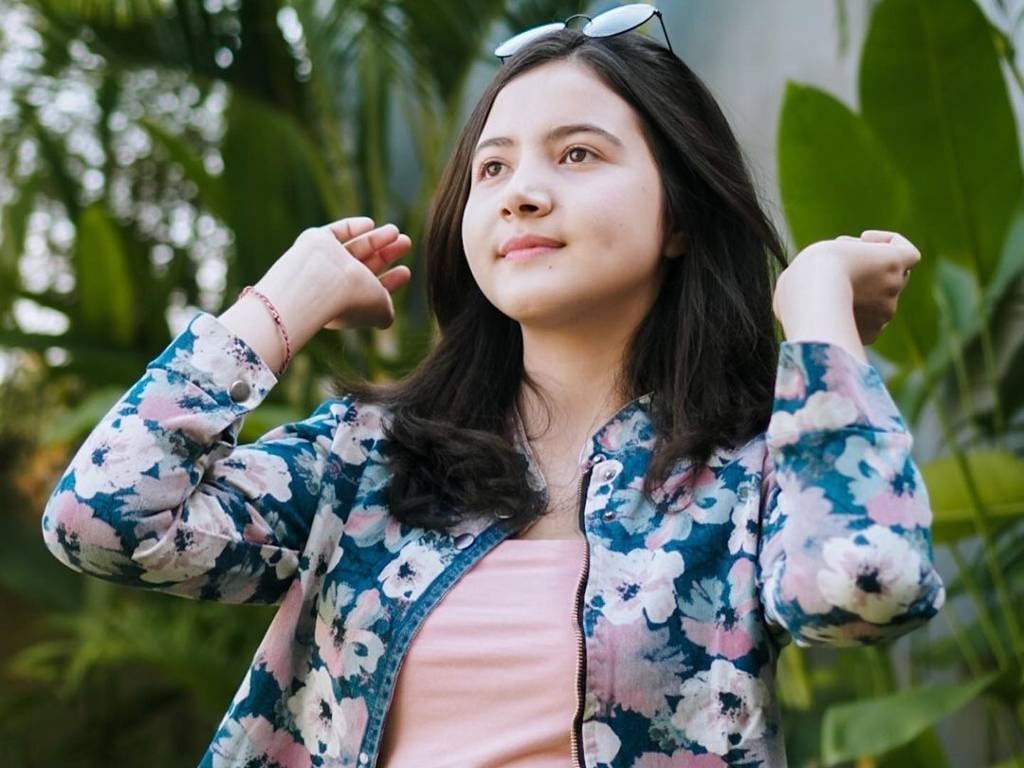 Bulan Sutena #241111