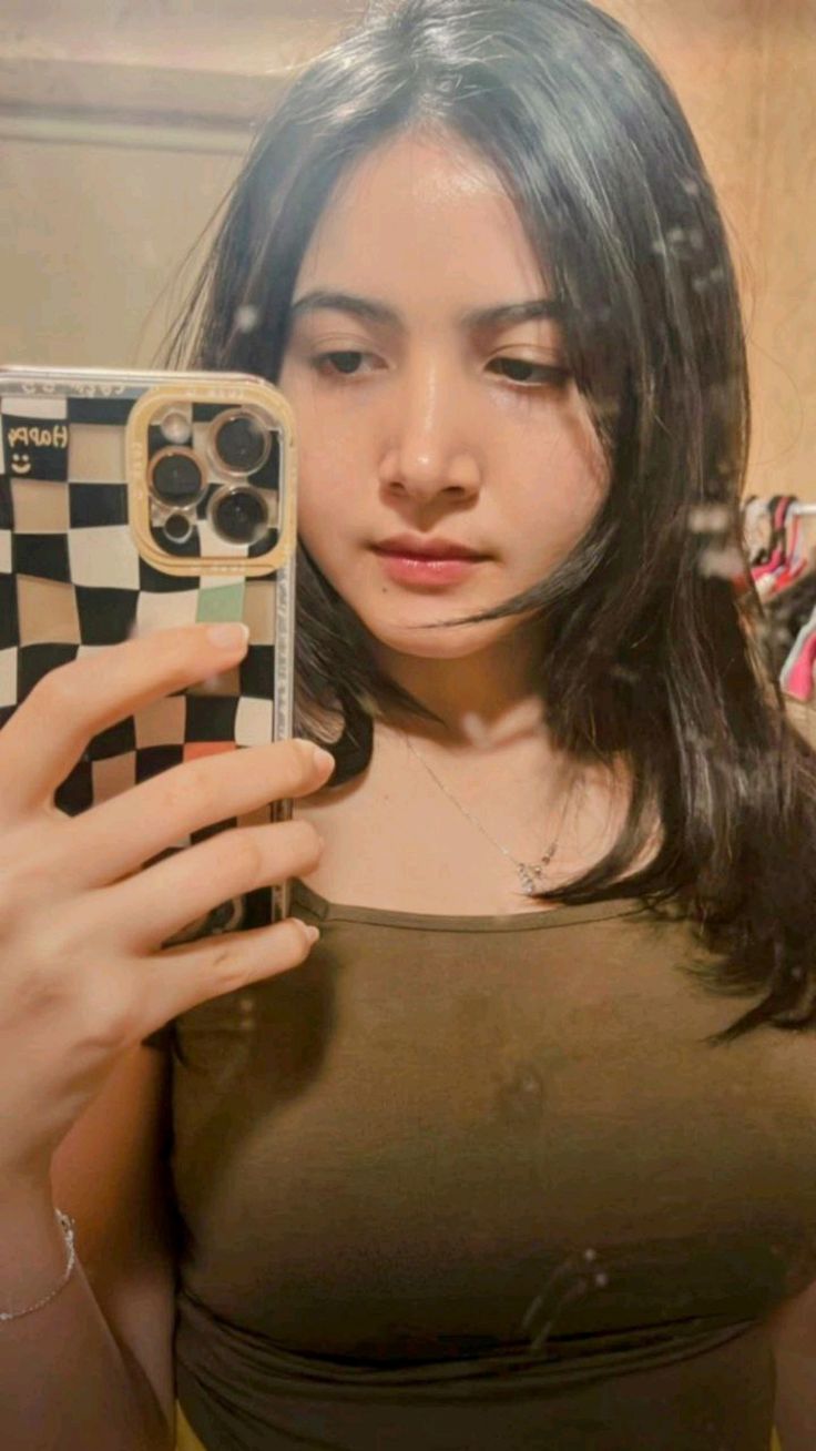 Bulan Sutena #241117