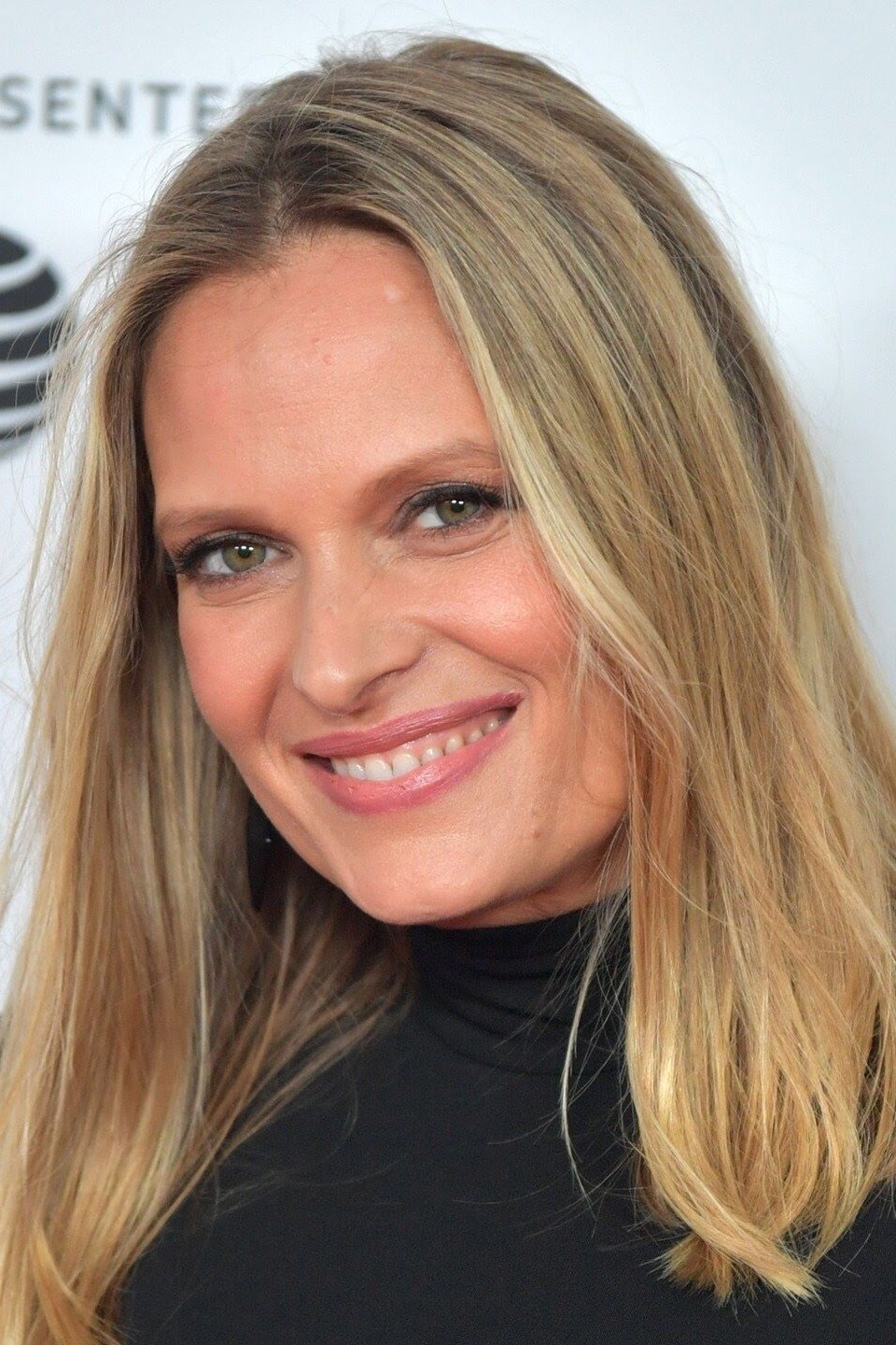 Vinessa Shaw #241906