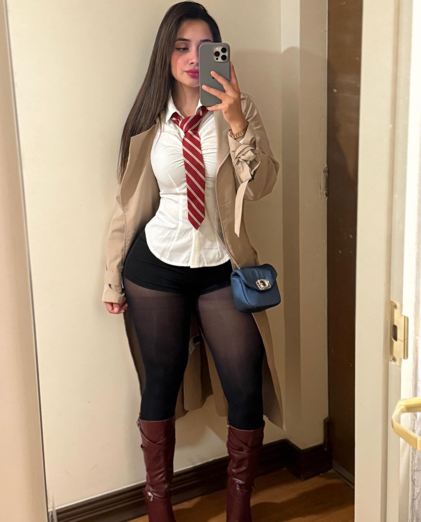 Alejandra Espeleta #242322