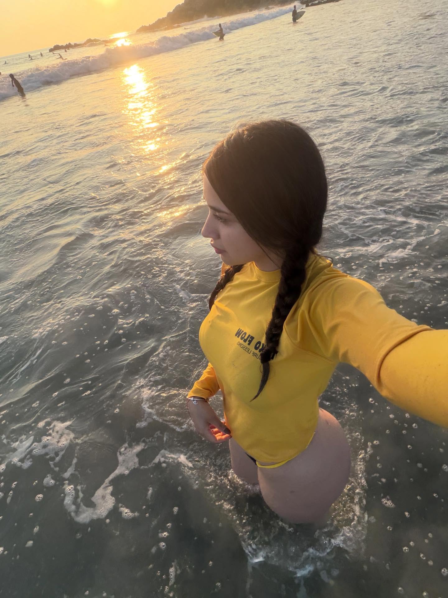 Alejandra Espeleta #242413