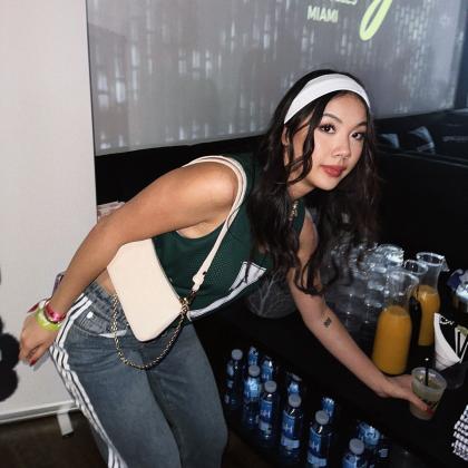 Victoria P photo 250045