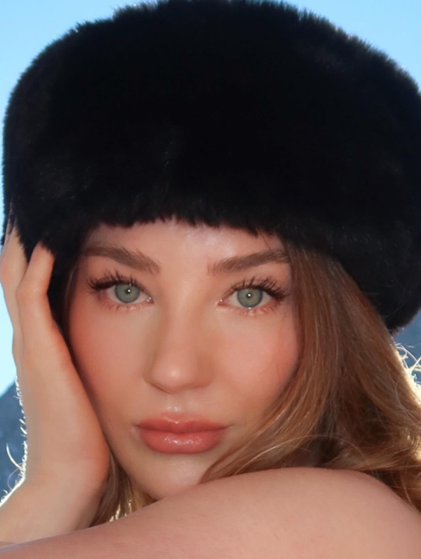 Bethany Lily April #250323