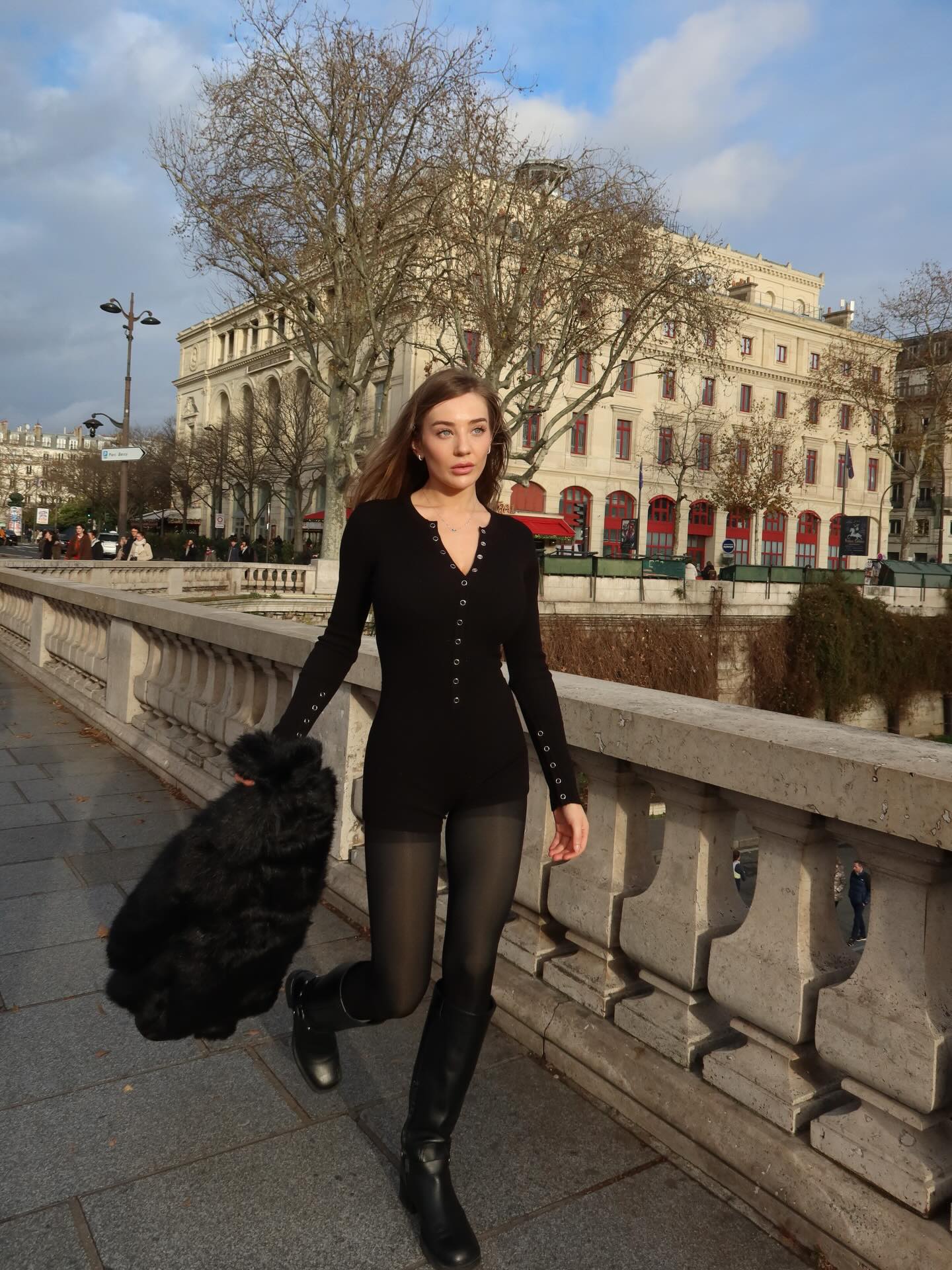 Bethany Lily April #250340