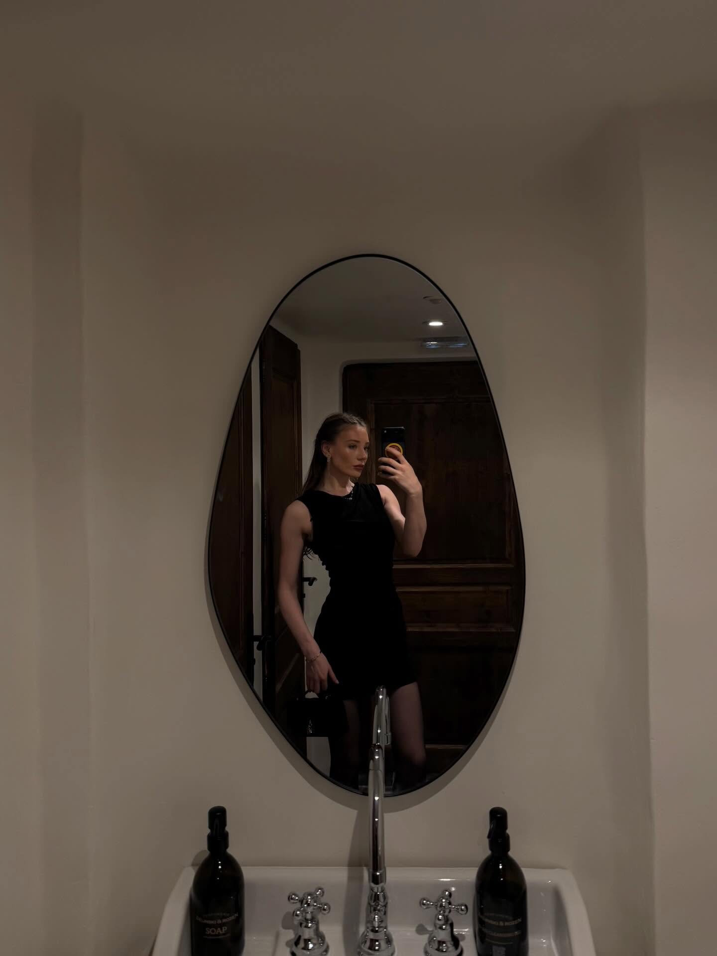 Bethany Lily April #250363