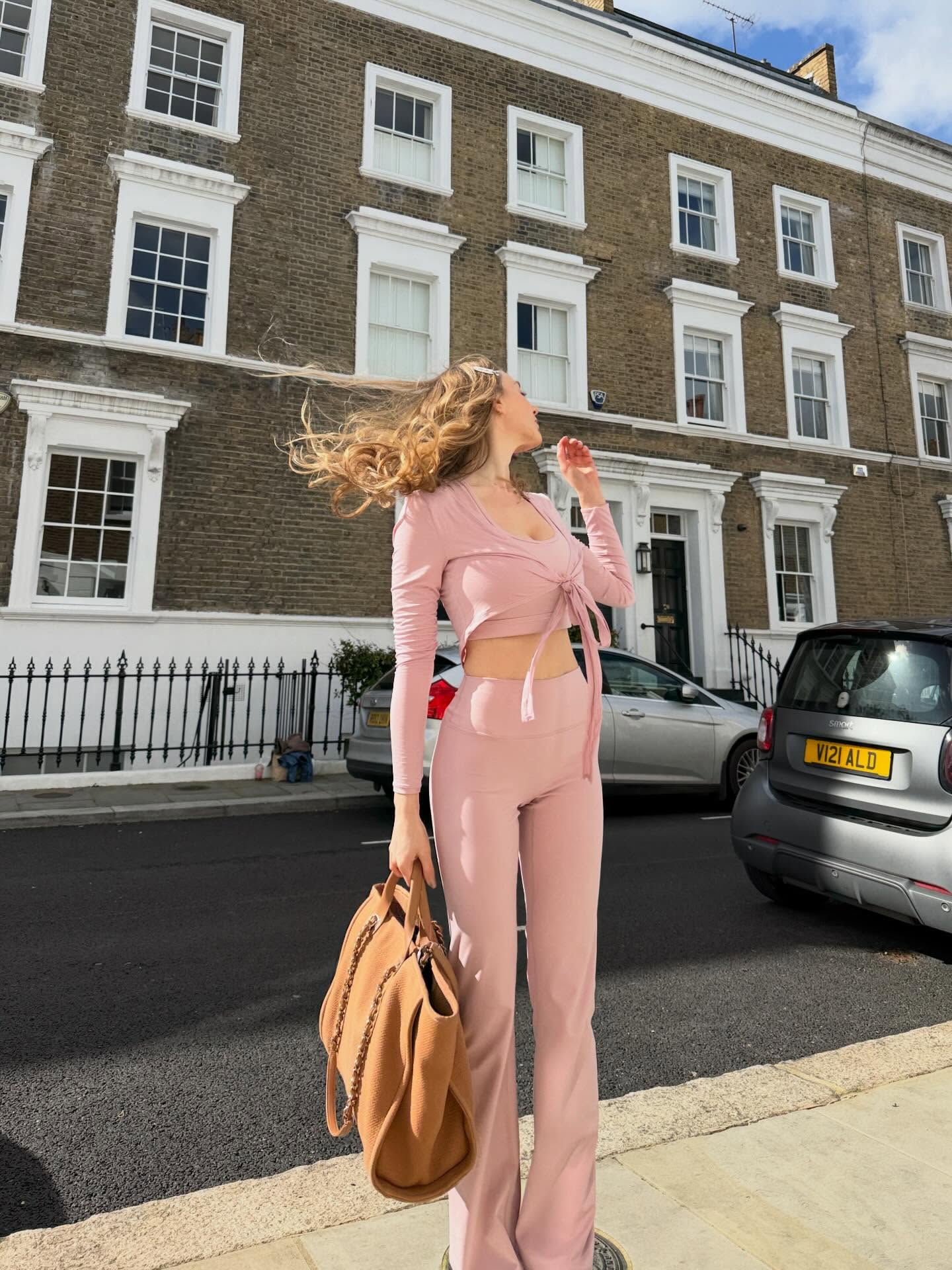 Bethany Lily April #250386