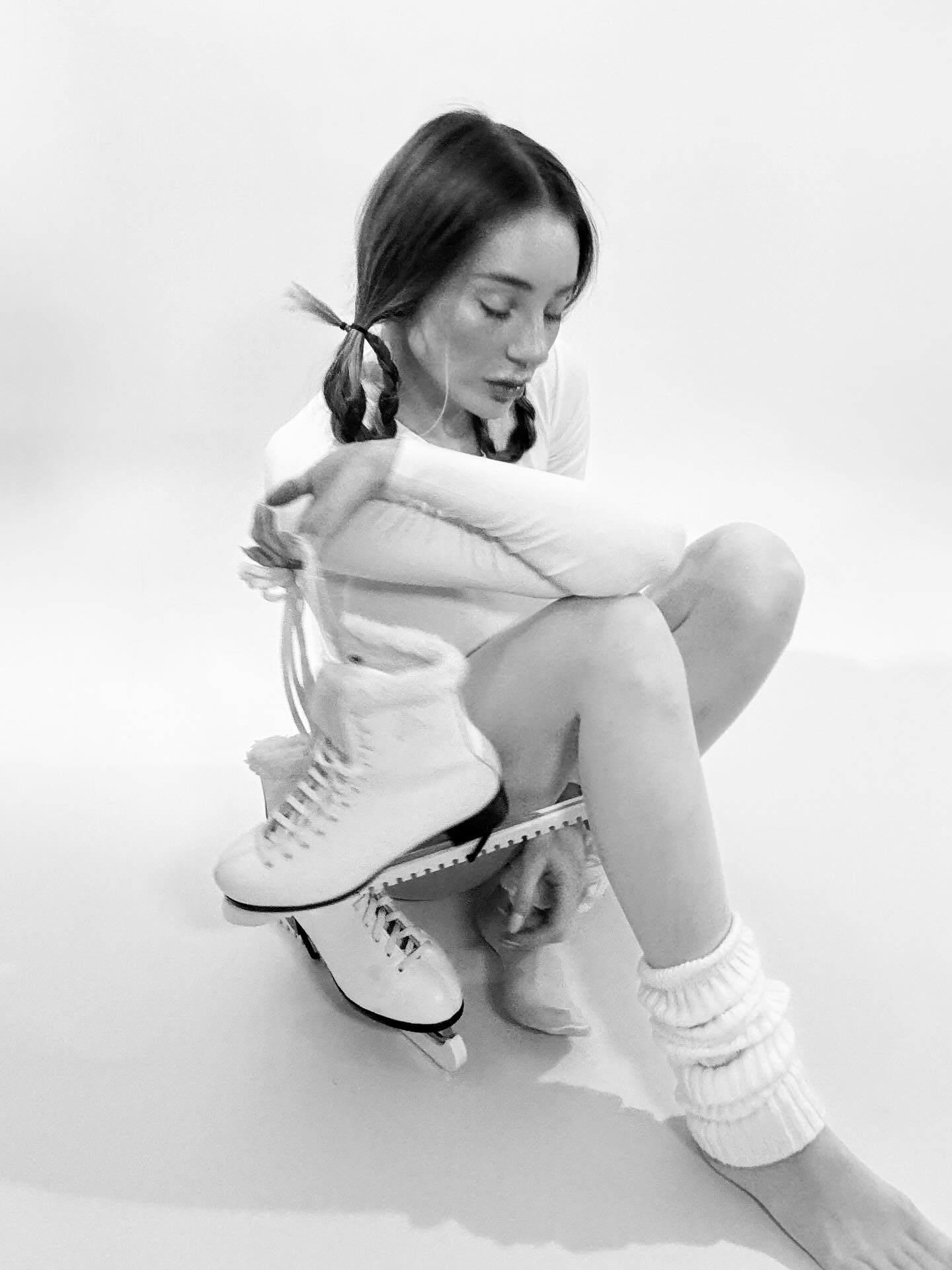 Bethany Lily April #250440