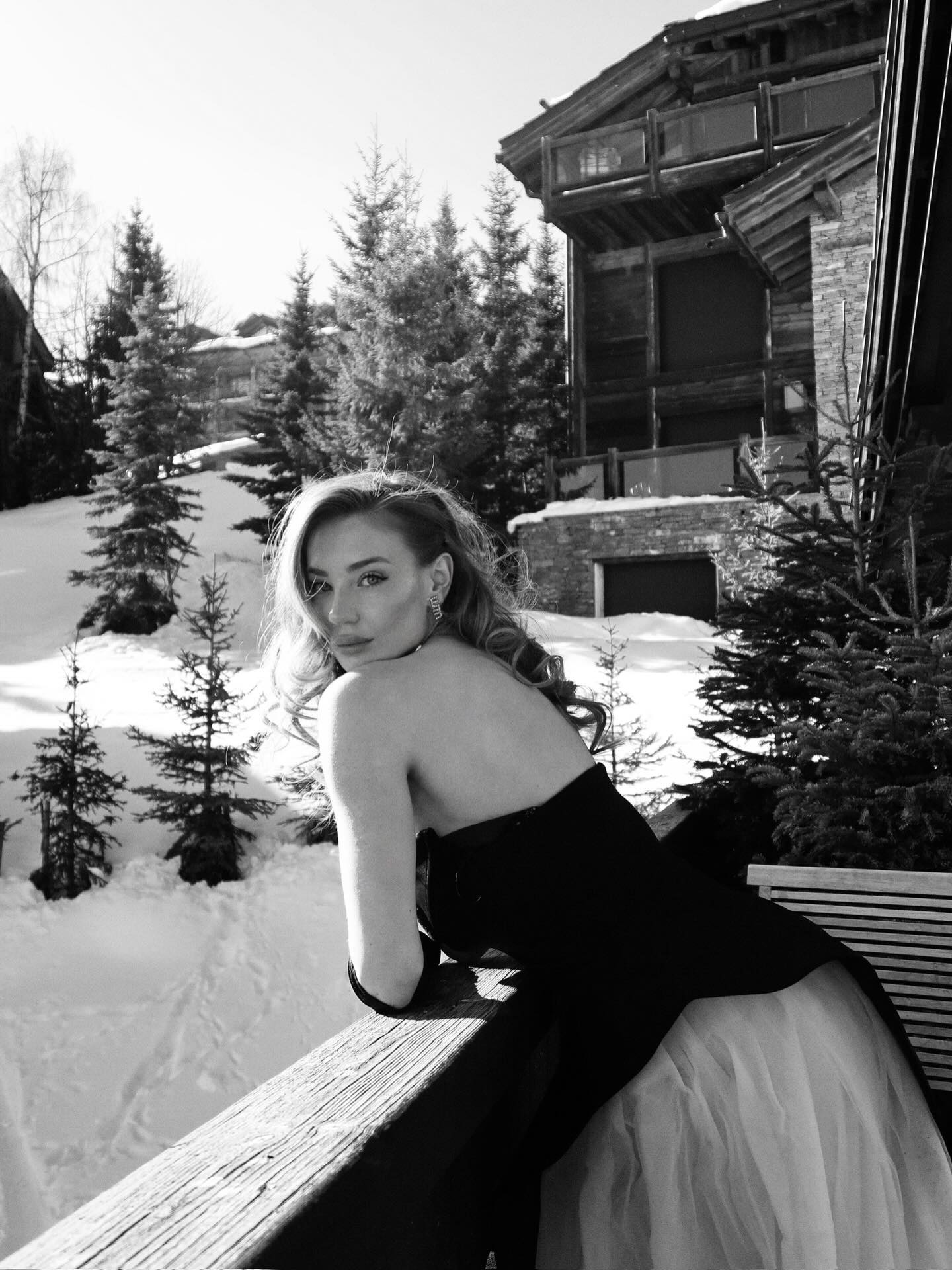 Bethany Lily April #250466