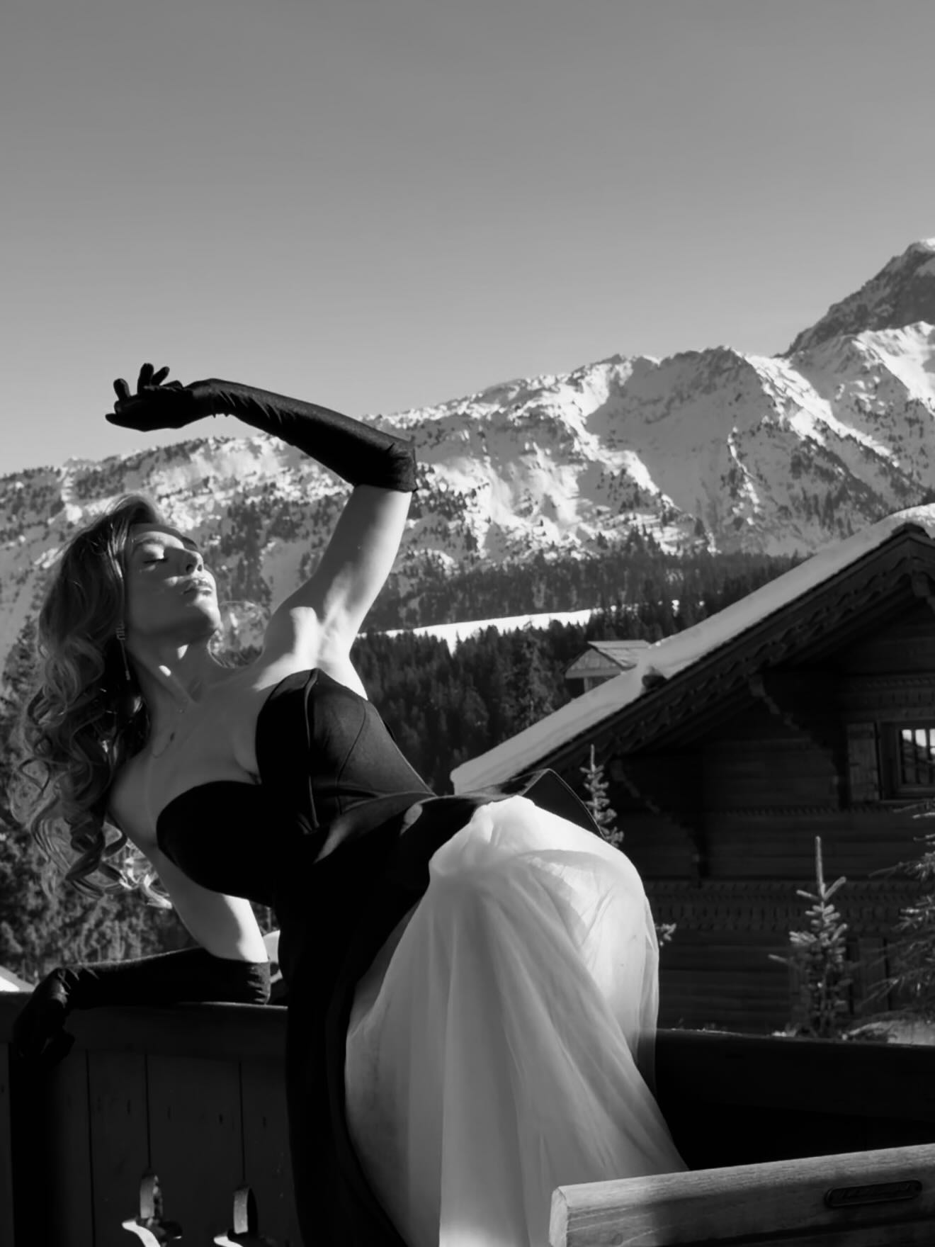 Bethany Lily April #250467