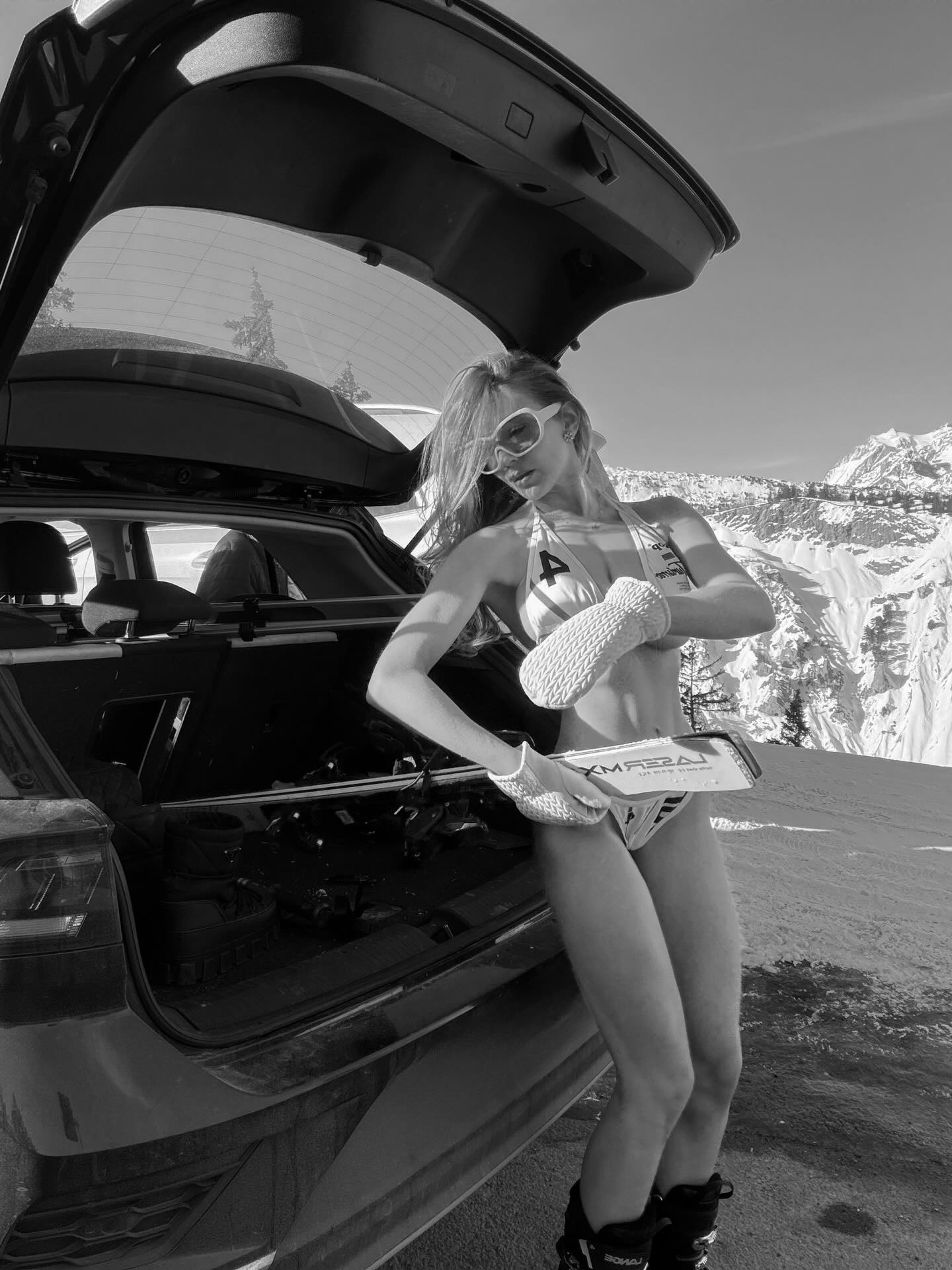 Bethany Lily April #250471