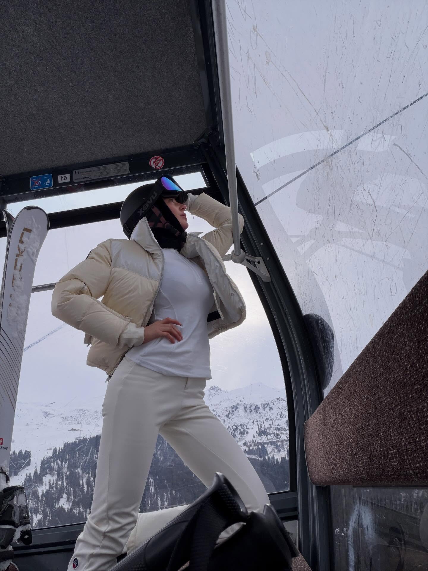 Bethany Lily April #250495