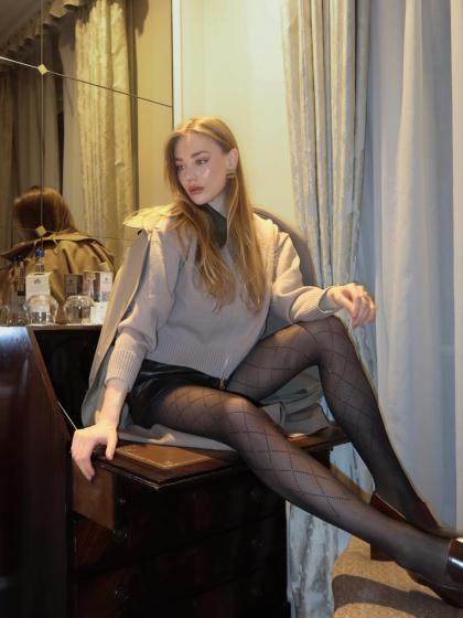 Bethany Lily April photo 250351