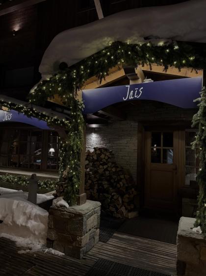 Bethany Lily April photo 250366