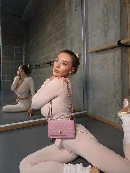 Bethany Lily April photo 250401