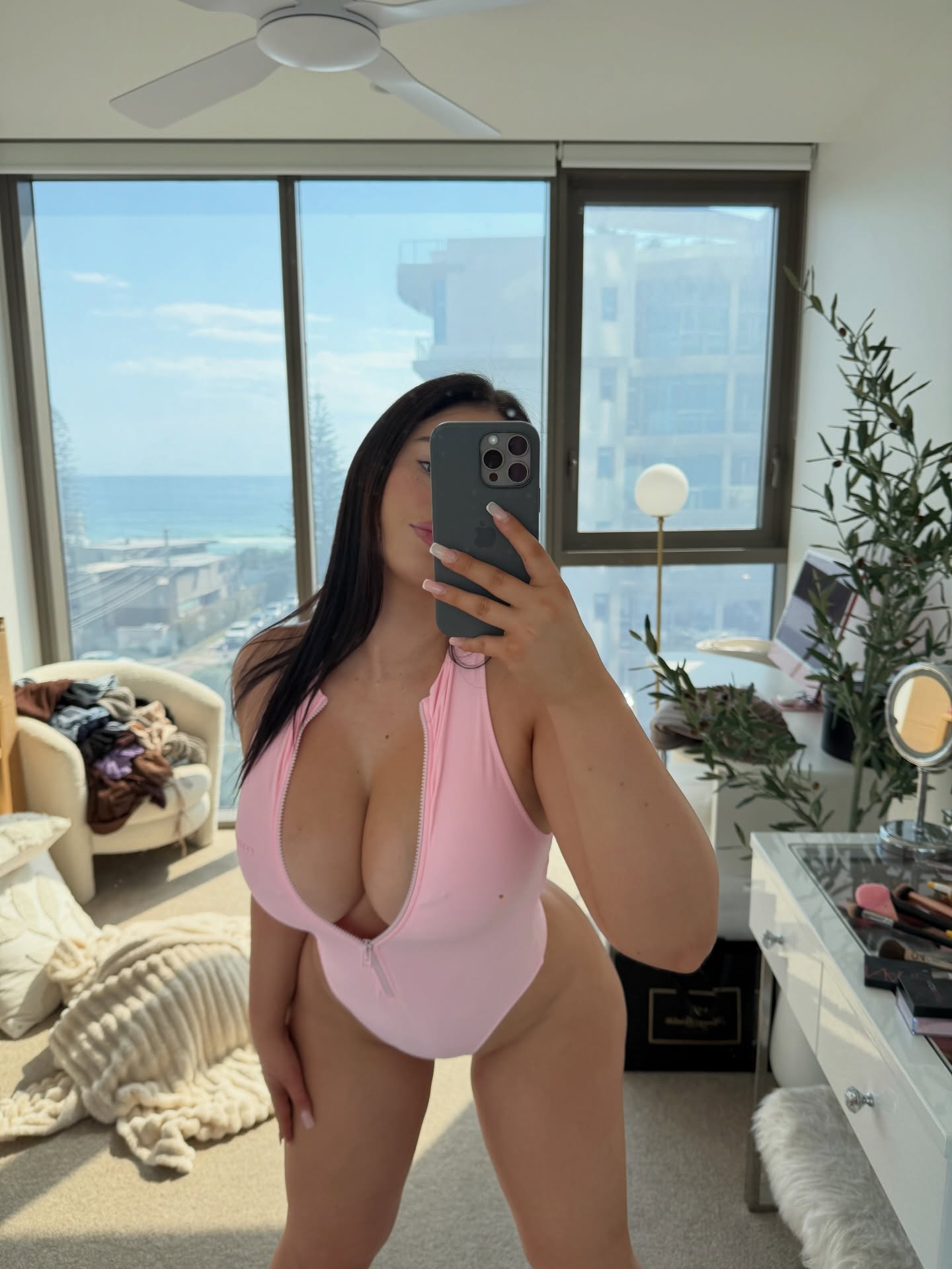 Isabelle Jade #250981