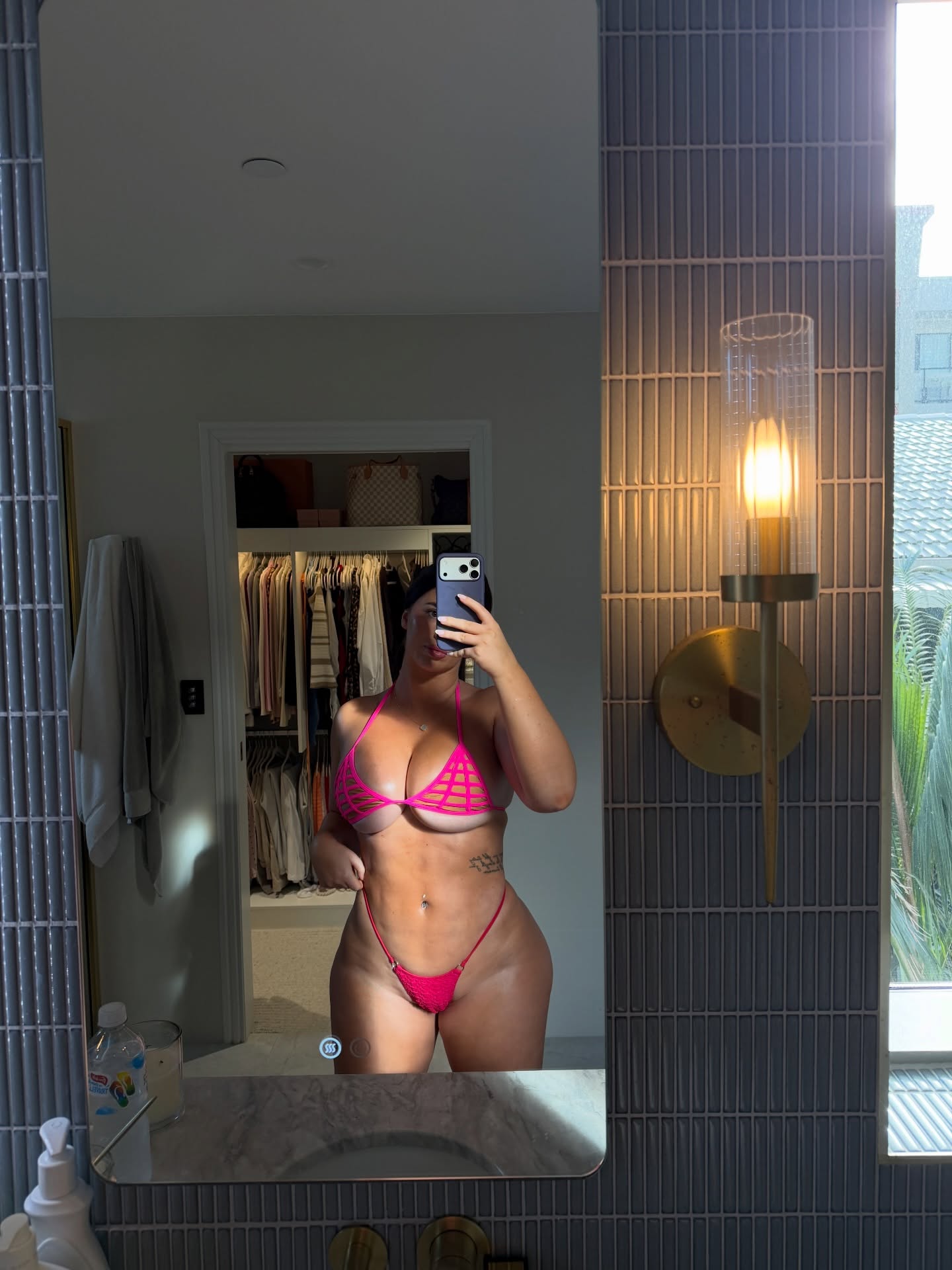 Isabelle Jade #251027