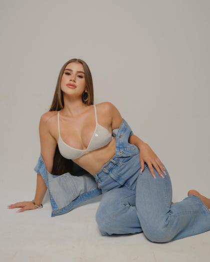 Gamze Acet photo 251138