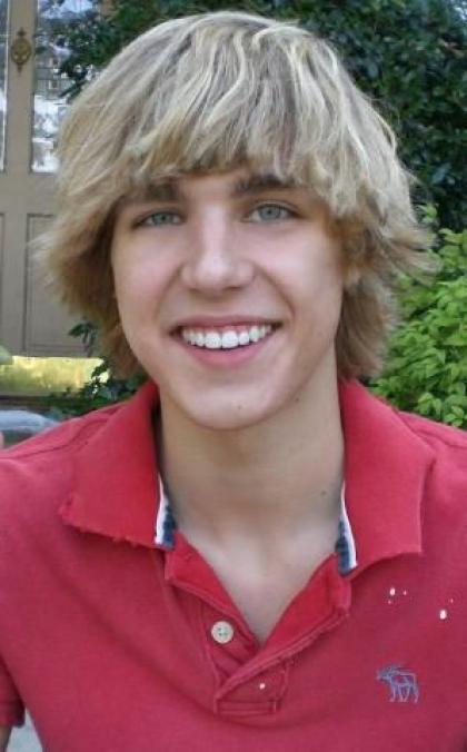 Cody Linley photo 252998