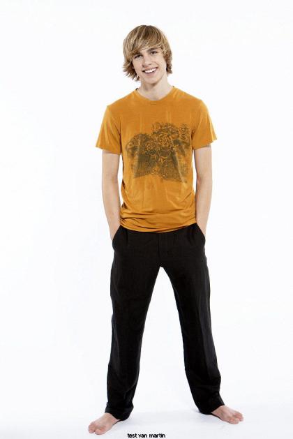 Cody Linley photo 253005