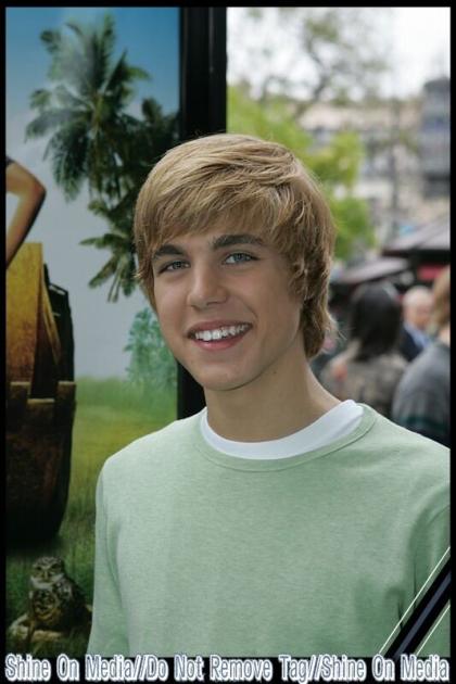 Cody Linley photo 253027