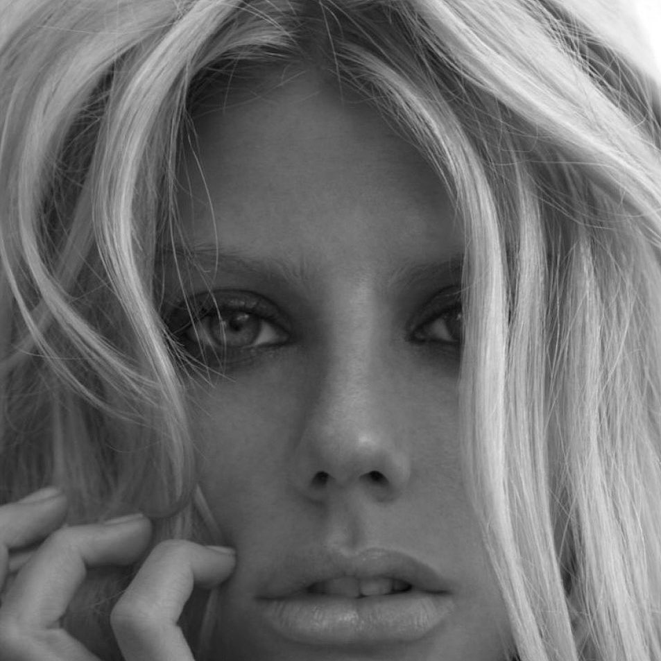 Charlotte McKinney #254077