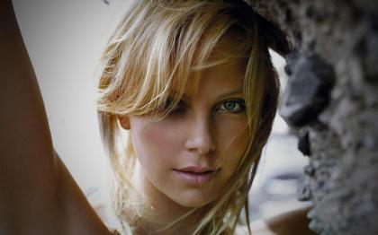 Charlize Theron photo 238747