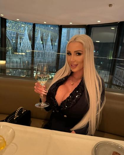 Patty Michova photo 257043