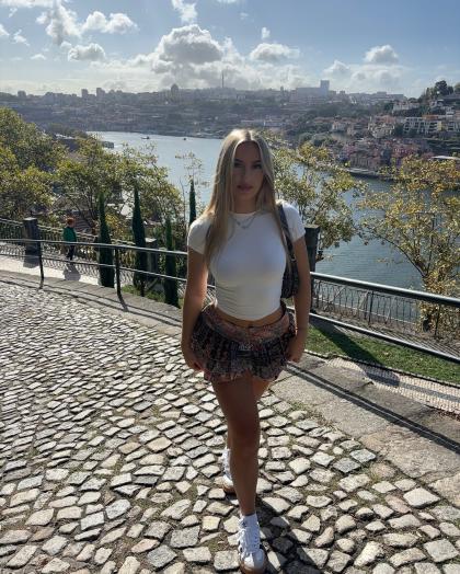 Evie Garbet photo 19119