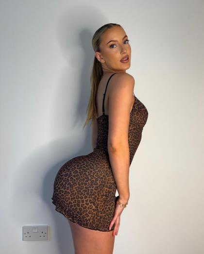 Evie Garbet photo 19202