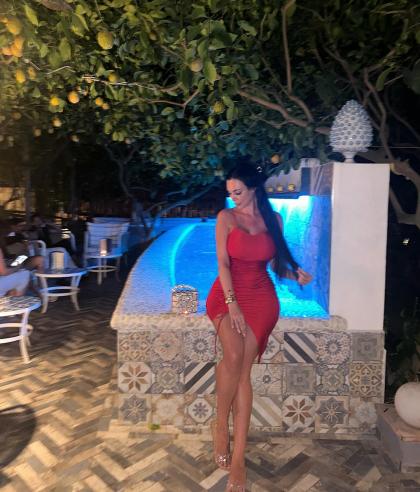 Yvonne Bar photo 55696