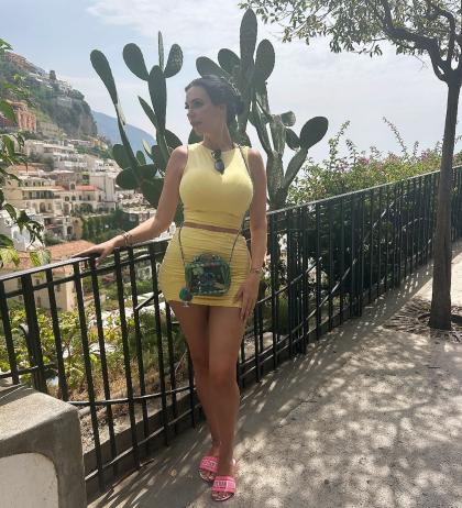 Yvonne Bar photo 55704