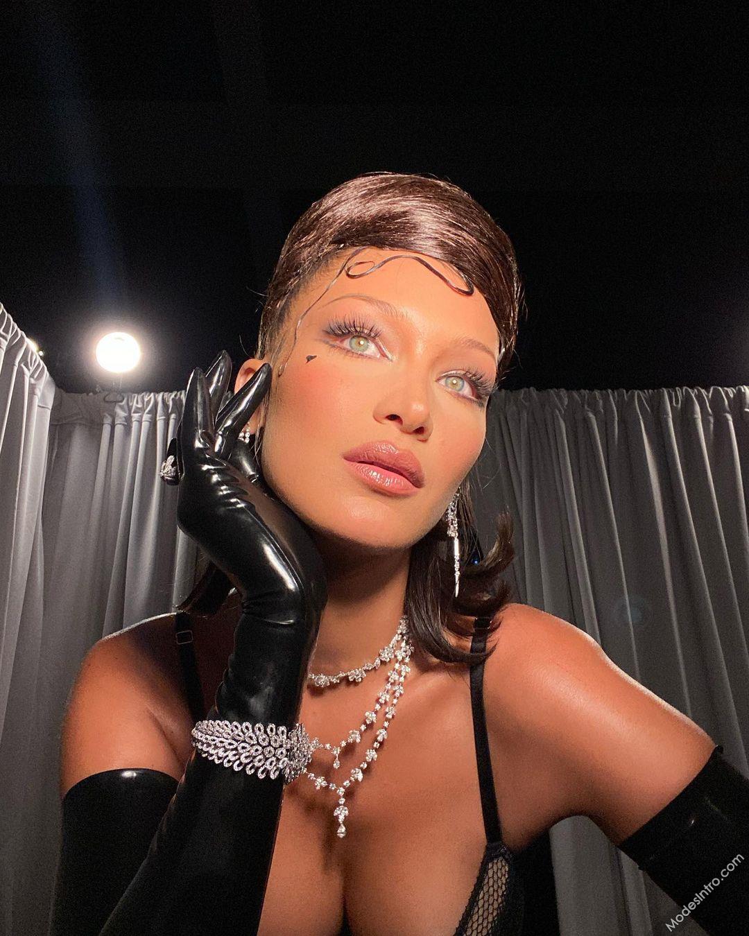Bella Hadid #260246