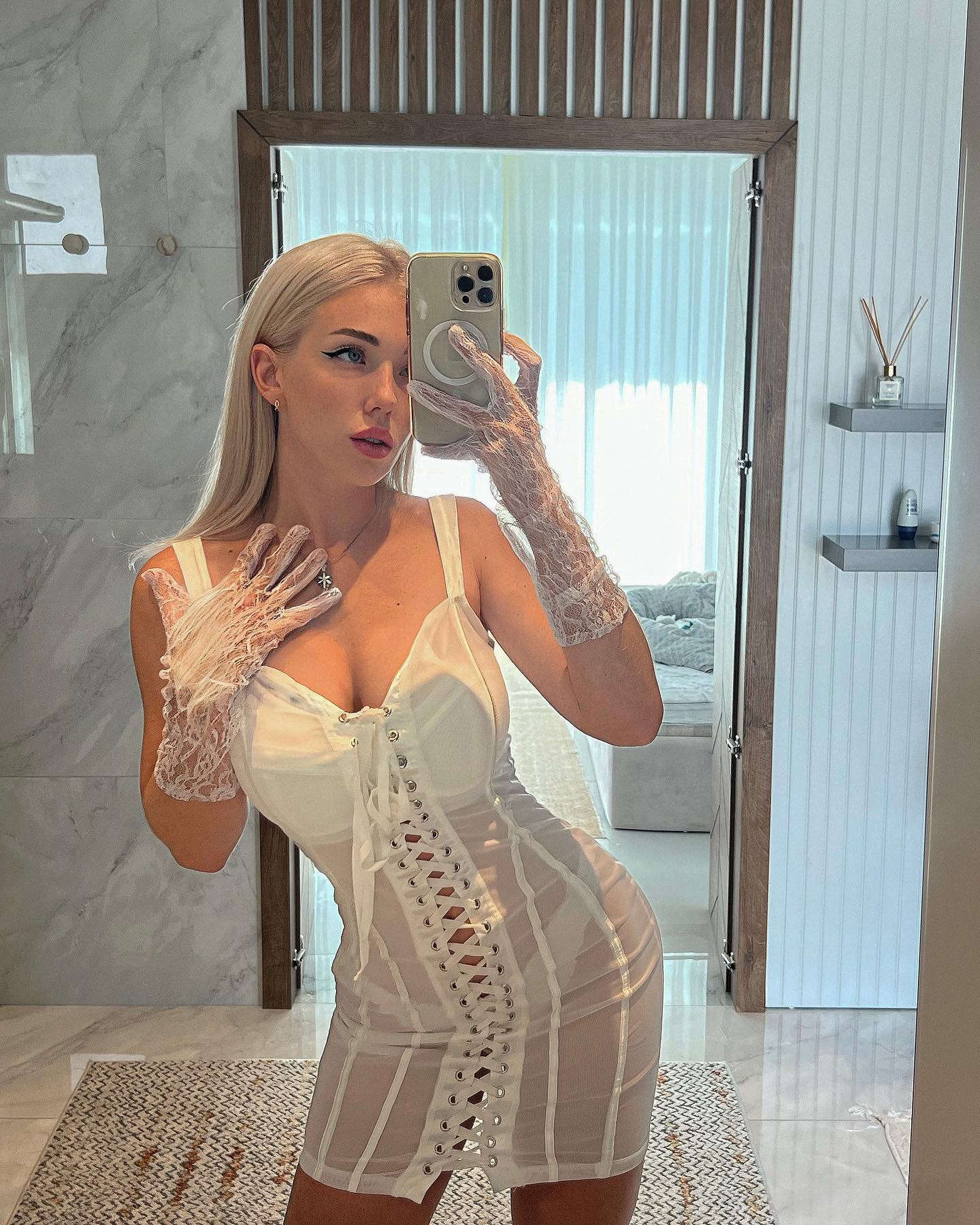 Christine Bright #22125