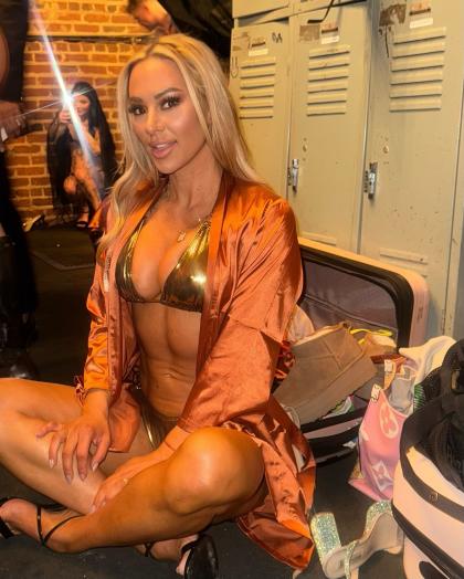 Kindly Myers photo 55890