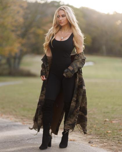 Kindly Myers photo 55891