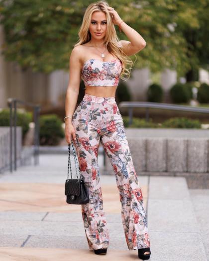 Kindly Myers photo 55892