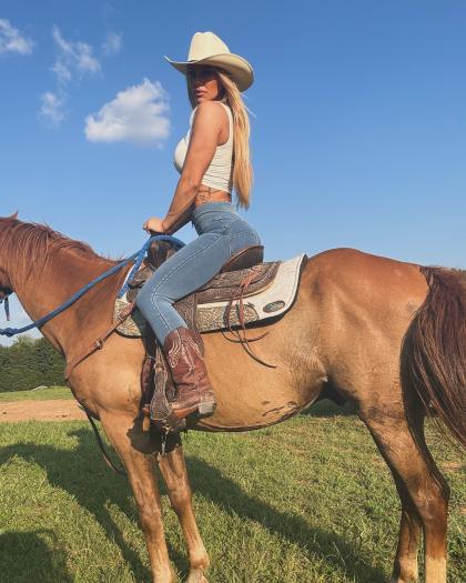 Kindly Myers photo 55946