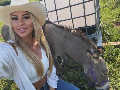 Kindly Myers photo 55969