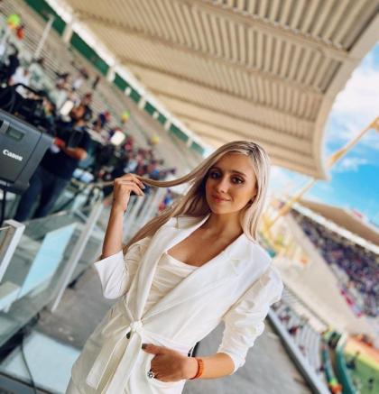 Morena Beltran photo 270311