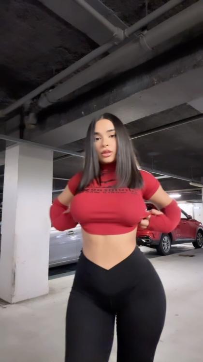 Leila Santese photo 2407